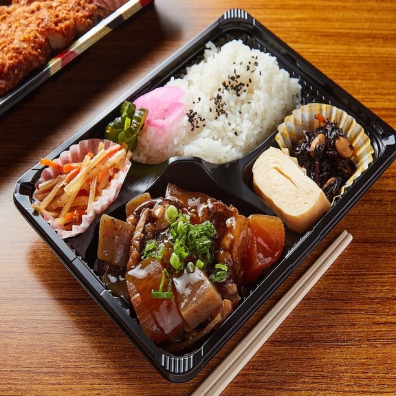 牛すじ煮込み弁当